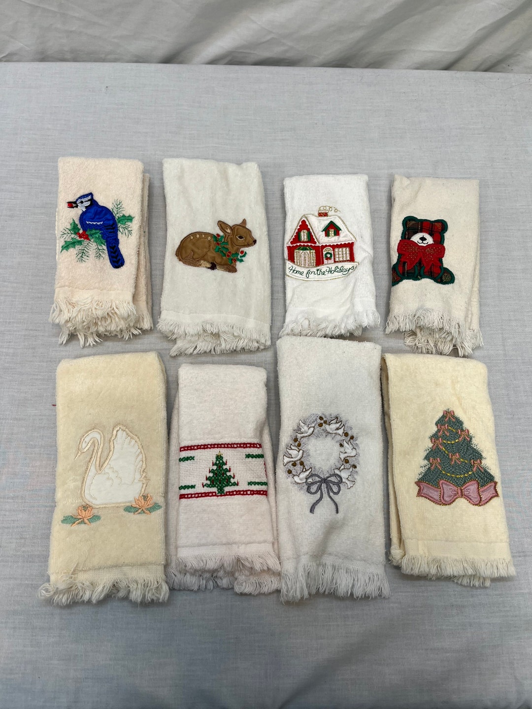 Vintage Christmas Finger Tip Towels, Decorative Towels, Green Holiday Towels, Blue Jay