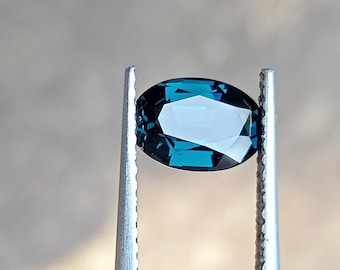 1.06カラット 天然コバルトブルースピネル オーバルカット | 希少ブルースピネル宝石 | ジュエリー用ルース認定宝石 | スリランカ産高級宝石 | セイロン宝石