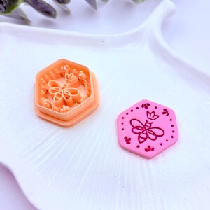 Queen Bee Hexagon Polymer Clay Stamp – Honeycomb Floral Design – Decorative Clay Tool for Earrings