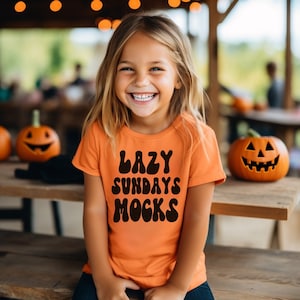 Oranges Kinder T-Shirt Mockup, Halloween, Gildan 5000B, T-Shirt für kleine Mädchen