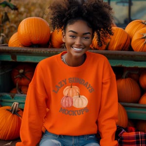 Herbst Mockup orange Rundhalsausschnitt, Gildan 18000 Sweatshirt Shirt Mock up Hochwertiges Herbst Blanko Shirt Mockups Frau Modell POD