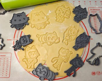 Lot 2 – 6 Gabby Cat cookie cutters
