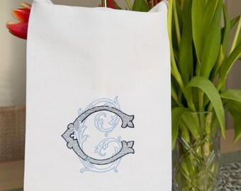 Besticktes Leinenhandtuch | Monogramm Leinen Gastgeschenk