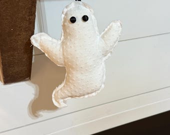 Stuffed Ghost Pattern and Instructions