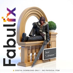 Puede incluir: Una figura de Squall de Final Fantasy, sentado en una repisa decorativa con una Espada Buster. La figura viste una chaqueta y pantalones negros. Un letrero dice "Squall ...Whatever." El logo de Fabulx es visible.
