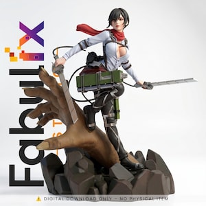 Könnte beinhalten: Eine detaillierte Anime-Figur mit kurzem schwarzem Haar, bekleidet mit einem weißen Hemd, einem roten Schal und schwarzer taktischer Ausrüstung. Die Figur hält zwei silberne Klingen und steht auf einer großen, braunen, bekrallten Hand und dunklen Felsen.