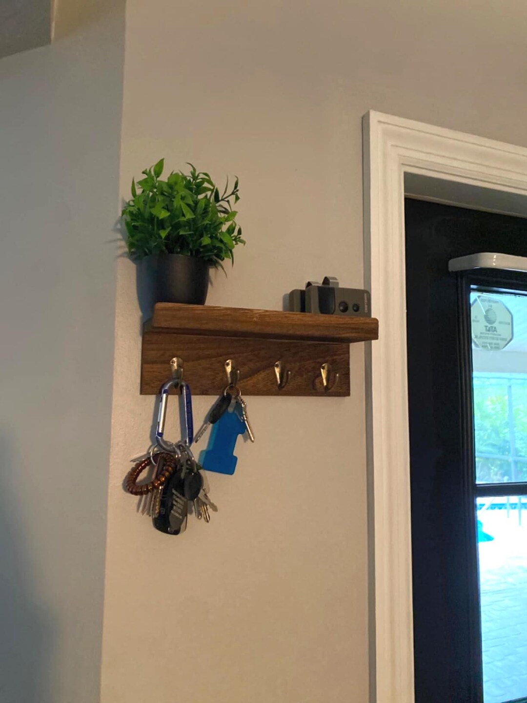 Wall Mounted Wooden Key Holder With Shelf and 4 Hooks, Entryway Key ...
