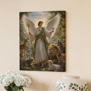 Könnte beinhalten: Leinwanddruck mit Erzengel Ariel, umgeben von Tieren wie Löwe, Hirsch und Lamm. Der Engel hat große weiße Flügel, hält einen Stab und einen blauen Vogel. Der Text "ARCHANGEL ARIEL" ist oben sichtbar. Das Kunstwerk hat ein pastorales Thema.