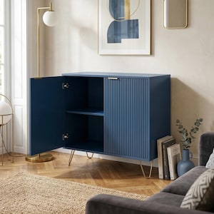 Credenza moderna blu con gambe dorate – Mobile contenitore minimalista con texture