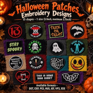 Puede incluir: Una colección de 15 parches bordados con temática de Halloween que presentan diversas formas y diseños, incluyendo calaveras, fantasmas, murciélagos y textos como 'Trick or Treat' y 'Stay Spooky'. Los parches se muestran sobre cuadrados de tela.