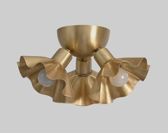 Plafoniera a forma di fiore in ottone – Lampada scultorea Stilnovo in stile moderno di metà secolo - Stile vintage