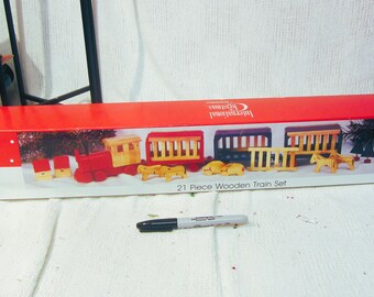 Vtg Wooden Train Set w/Extras, Cute set