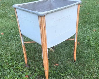Vintage washtub • metal washtub • farmhouse wash tub