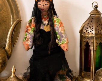 Muñeca de tela de arte popular con traje étnico