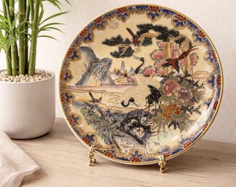 Plato japonés antiguo con grulla, decoración de buena fortuna, oro moriage pintado a mano.