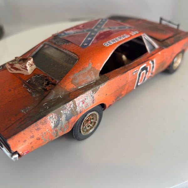 Modèle réduit de voiture General Lee Charger Dukes of Hazzard, réplique délabrée à l'échelle 1/24