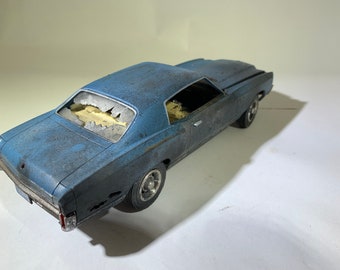 1/24 scalemodel,pet detective, aceVentura, barnfind modelcar, junkermodel car, jimCarrey, Chevrolet, junkyard, movie car, Classicwrecks.