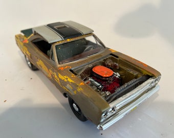 Modelcar Plymouth 1/24 scale wileycoyote roadrunner Classicwrecks ratrod patina junkermodel junkyard