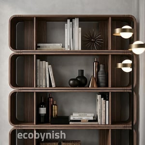 Open boekenkast van walnoothout, moderne ronde boekenplank.