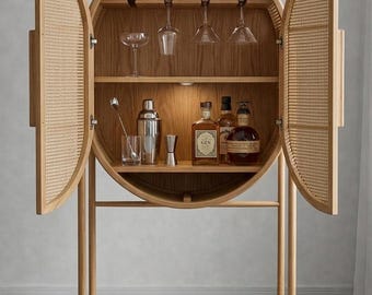 Ovale barkast van riet, drankenkast van rotan, vrijstaande drankenkast, Scandinavische houten barkast, Japandi opbergkast