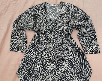 Victoria's Secret Pure Silk Loungewear Blouse | Snow Leopard Print Tunic | Gold Label Long Sleeve Nightie | Size Small