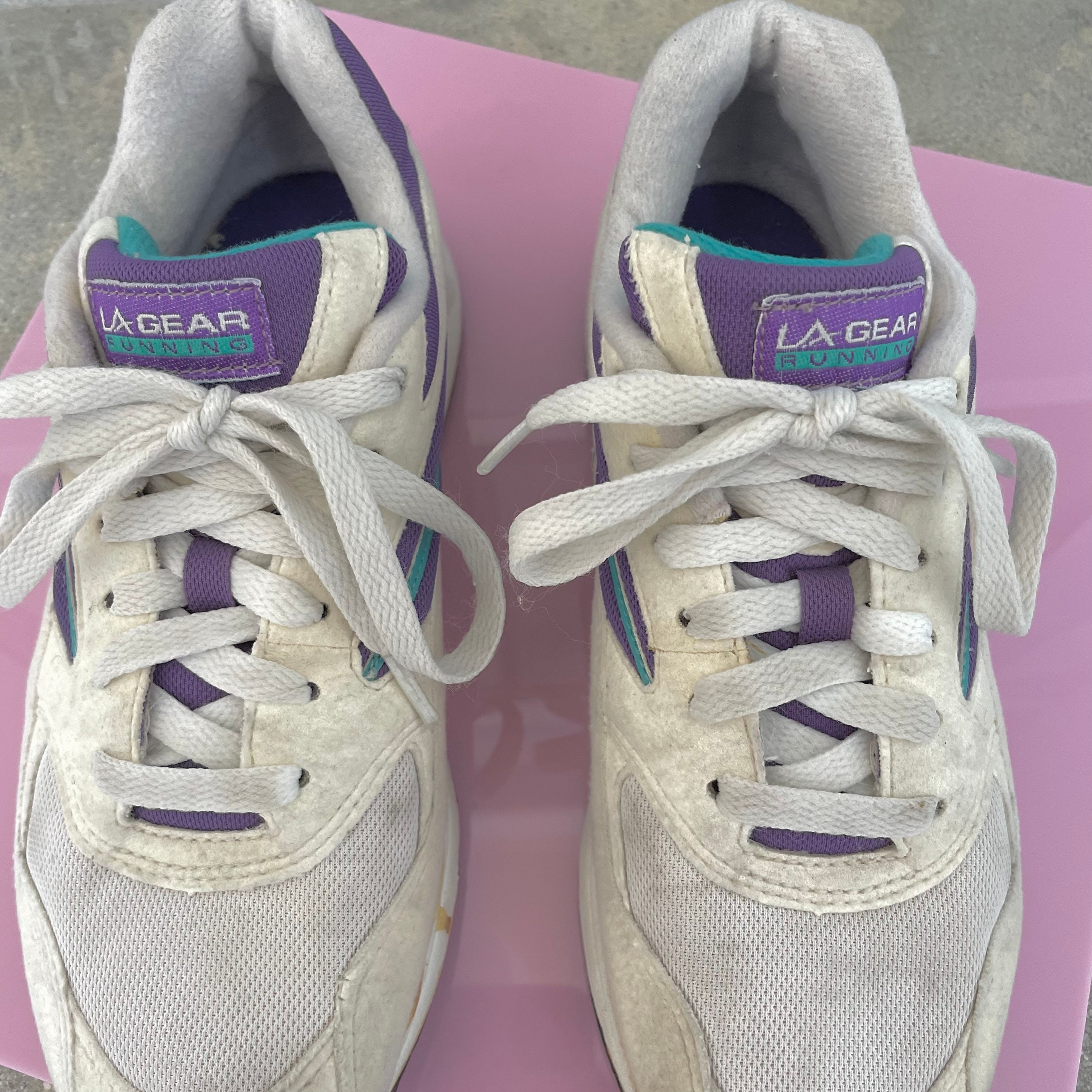 Original L.A Gear Vintage 90\'s Sneakers Size 9.5 Teal White  1993 1993 LA Gear Sneakers | White Teal Purple Tennis Shoes  main image 2