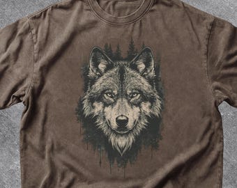 Camiseta Alpha Wolf Vintage Graphic Tee, Camiseta Espíritu del Bosque, Camiseta para actividades al aire libre en la naturaleza, Camiseta rústica de la naturaleza, Regalo para amantes de los lobos para él