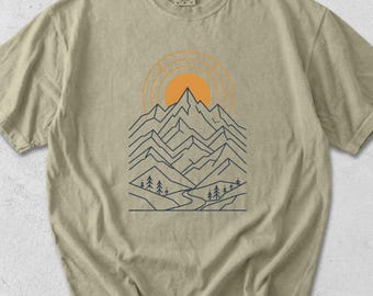 Camiseta minimalista de montaña, camiseta con estampado geométrico de sol, camiseta para aventuras al aire libre, arte lineal sencillo de la naturaleza, regalo para excursionistas, camiseta retro de naturaleza salvaje
