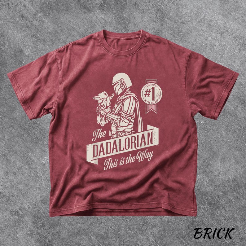 Star Wars Dad Shirt, Mandalorian Father's Day Gift, The Dadalorian Tee, This is the Way Shirt, Star Wars Gift for Men, Baby Yoda Dad Gift immagine 5
