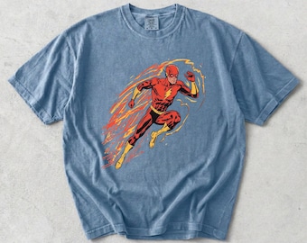 Camiseta Comfort Colors® de Flash, camiseta de Flash estilo cómic, camiseta gráfica vintage de Scarlet Speedster, camiseta retro de superhéroe, regalo para fans de DC