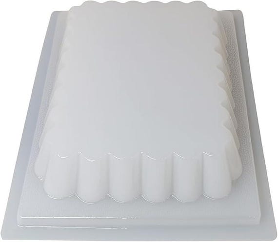 Large Rectangular Jello Mold – 3.5 Liter Capacity – 13”x10” Plastic with Fluted Edges – Reusable Mexican Gelatina Mold for Parties