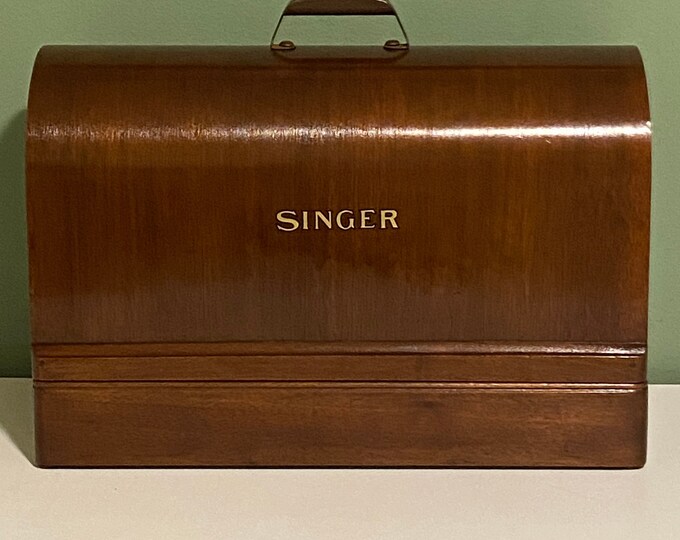 Vintage Singer Sewing Machine Bentwood Case Full Size Key 66, 201, 15