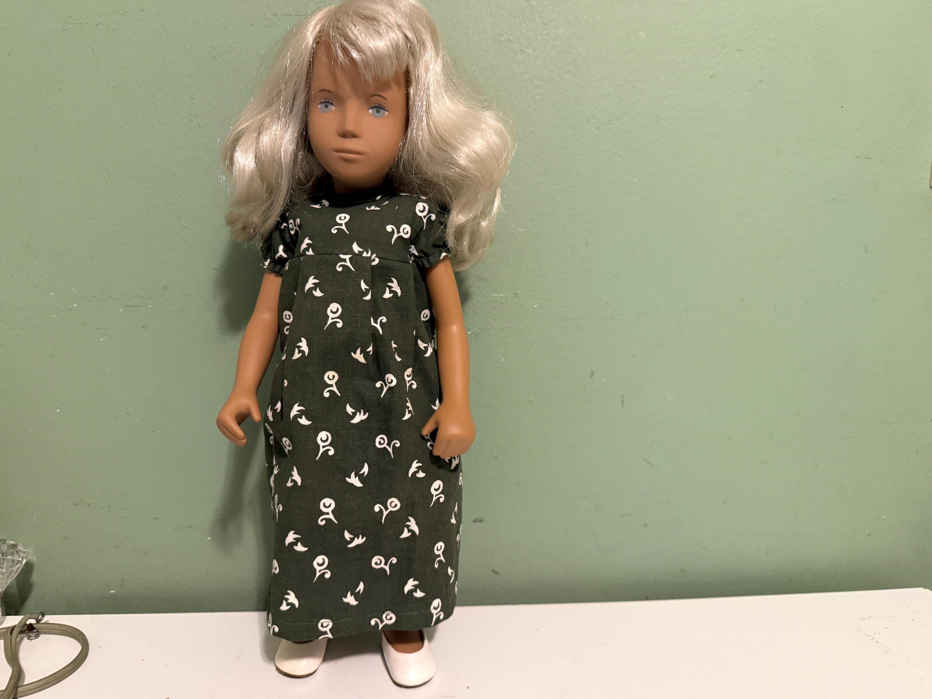 Sasha Doll Trendon England 1970's #105 Blond in Green Dress - Etsy