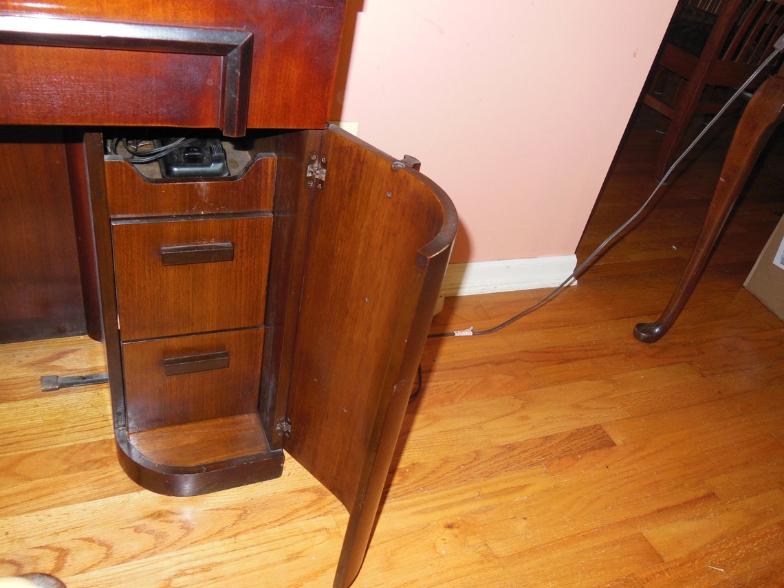 Art Deco Singer Sewing Machine Cabinet and Stool 15-91 66 | Etsy