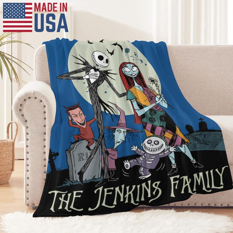 Personalized Nightmare Before Christmas Flannel Blanket, Custom Family Name Jack & Sally Throw, Movie Fan Gift, Cozy Holiday Home Decor bild 3