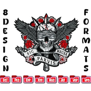 Op de afbeelding: Geborduurde patch met een schedel met een blinddoek, vleugels en rozen. Het ontwerp bevat de woorden "SIC PARVIS MAGNA" op een banner. De afbeelding toont ook de tekst "8 DESIGN" en "FORMATS" verticaal, samen met verschillende bestandsformaatpictogrammen.