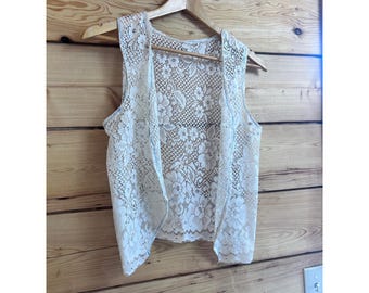 Vintage White Floral Lace Vest Open Front Boho Sleeveless Layering Top Cropped