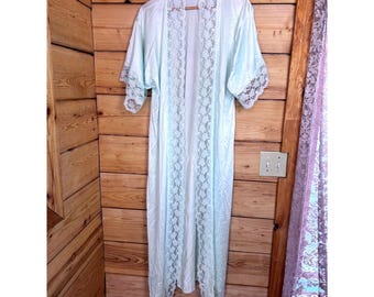 Kasara Vintage Mint Green Lace Trim Long Robe Made in Canada Style 2510 Size P/S
