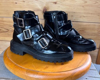 Black Patent Triple Buckle Moto Ankle Boots Lug Sole Goth Punk Alt Womens 6