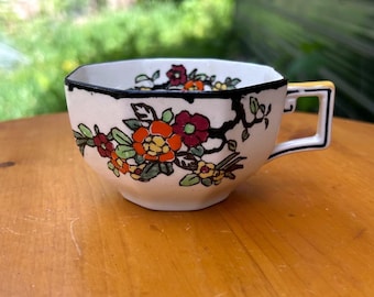 Vintage Woburn zwart theekopje achthoekig art deco Bone China Royal Doulton handpijn