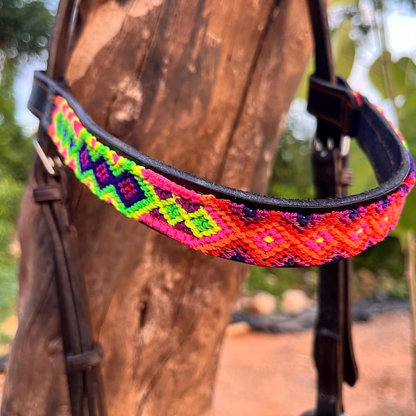 Handwerklich gewebter Stirnriemen aus Oaxaca-Textil & Leder