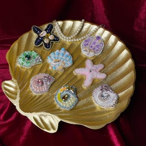 Parches de lujo con cuentas de conchas marinas y estrellas de mar / Apliques marinos bordados a mano / Parche llamativo de concha de perla y estrella de mar para chaqueta