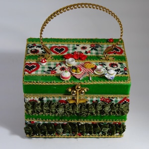 Vintage handbag &quot;Pique-nique chez les Helvètes &quot;  unique piece retro chic  steampunk bag french touch  upcycling embellished bag