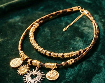 Collier ras de cou bohème en cuir avec pendentif coeur soleil et breloques dorées