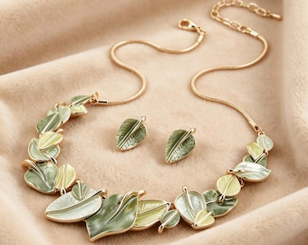 Bijoux vintage en feuille d'émail vert, élégant collier et boucles d'oreilles en plaqué or, parure botanique printanière