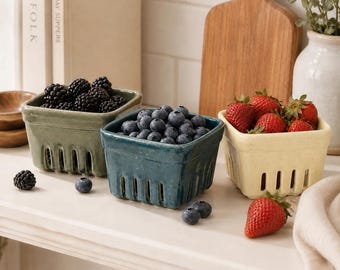 Juego de 3 cuencos de cerámica para bayas, cesta coladora de frutas hecha a mano, cuenco cuadrado para lavar bayas, regalo de cocina de estilo rústico.