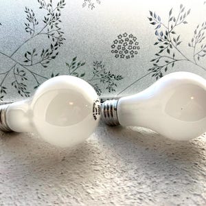 Bombillas incandescentes GE de luz blanca suave, 40 W, regulables (juego de 2)