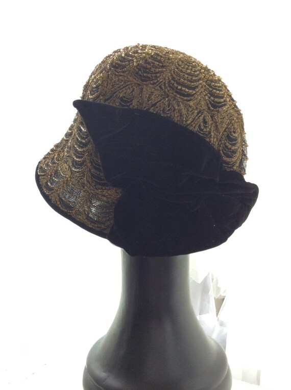 FEMME FATALE 1920s SPIDERWEB beaded hat