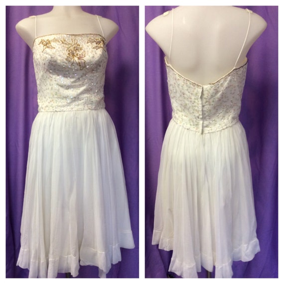 DARLING 1960s white chiffon and beads stunner