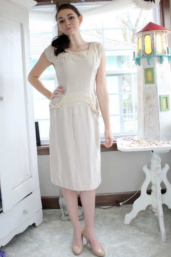 A Mademoiselle Juliette 1950's Cream Dress With La